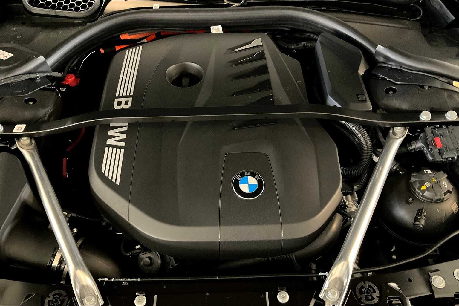 2026 Bmw 750e photo 16