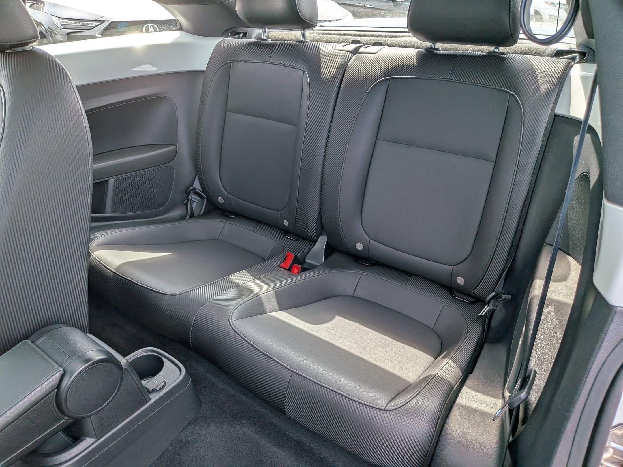 2019 Volkswagen Beetle SE photo 24