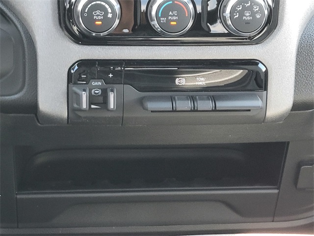 2025 Ram 2500 Tradesman photo 21