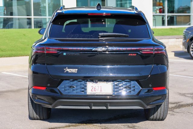2025 Chevrolet Equinox EV 3RS photo 2