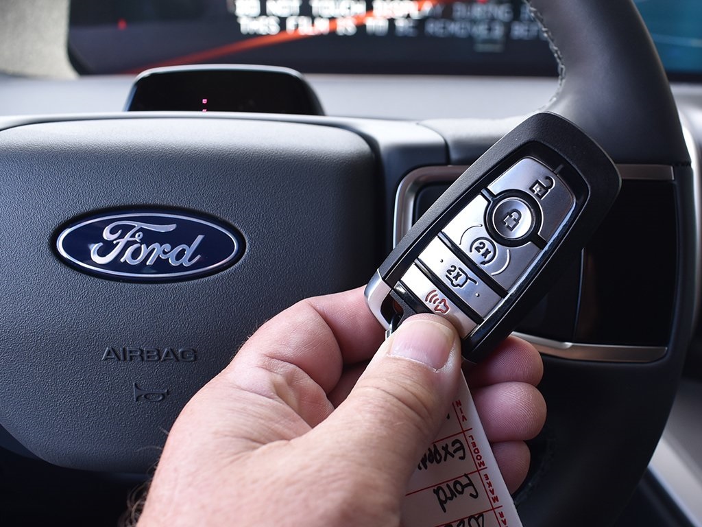 2025 Ford Expedition MAX photo 10