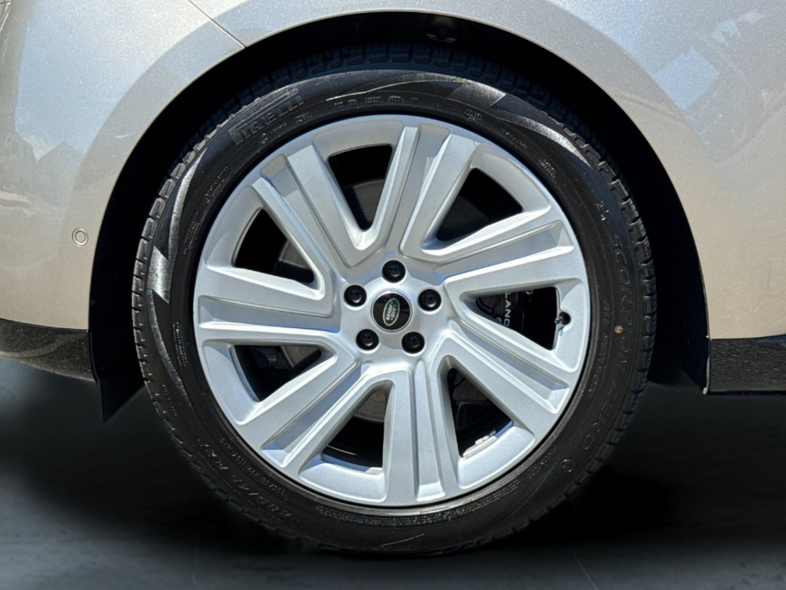 2023 Land Rover Range Rover Autobiography photo 33