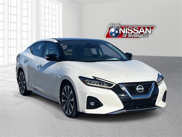 2023 Nissan Maxima Platinum's photo