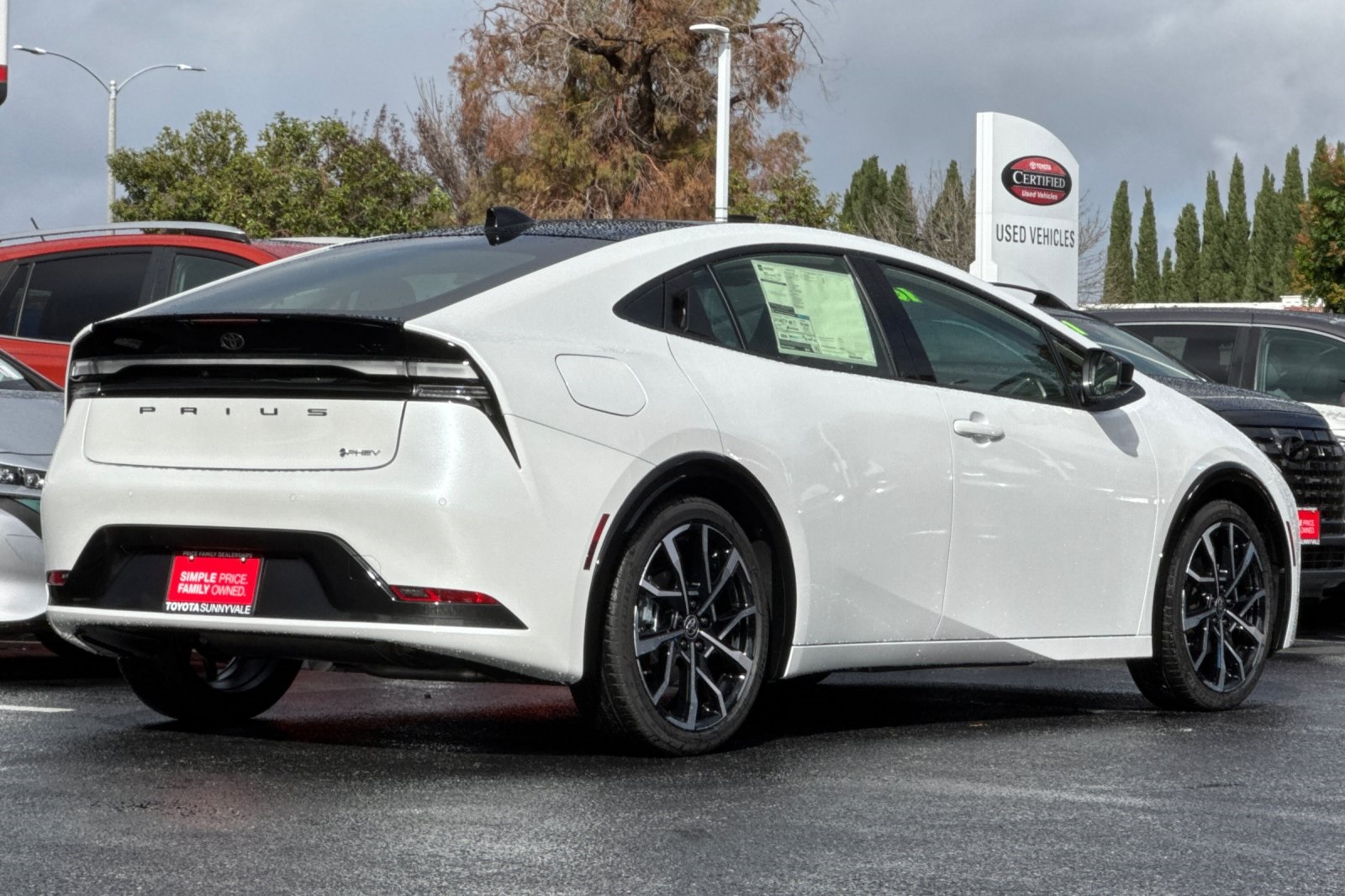 2026 Toyota Prius Plug-in Hybrid XSE photo 3