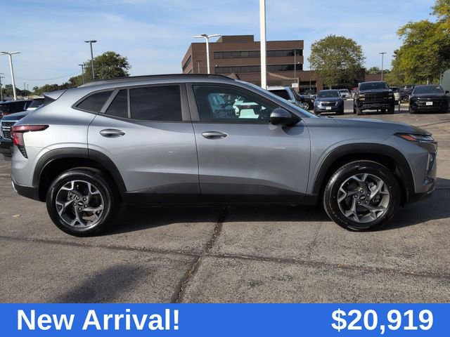 2024 Chevrolet Trax LT photo 9