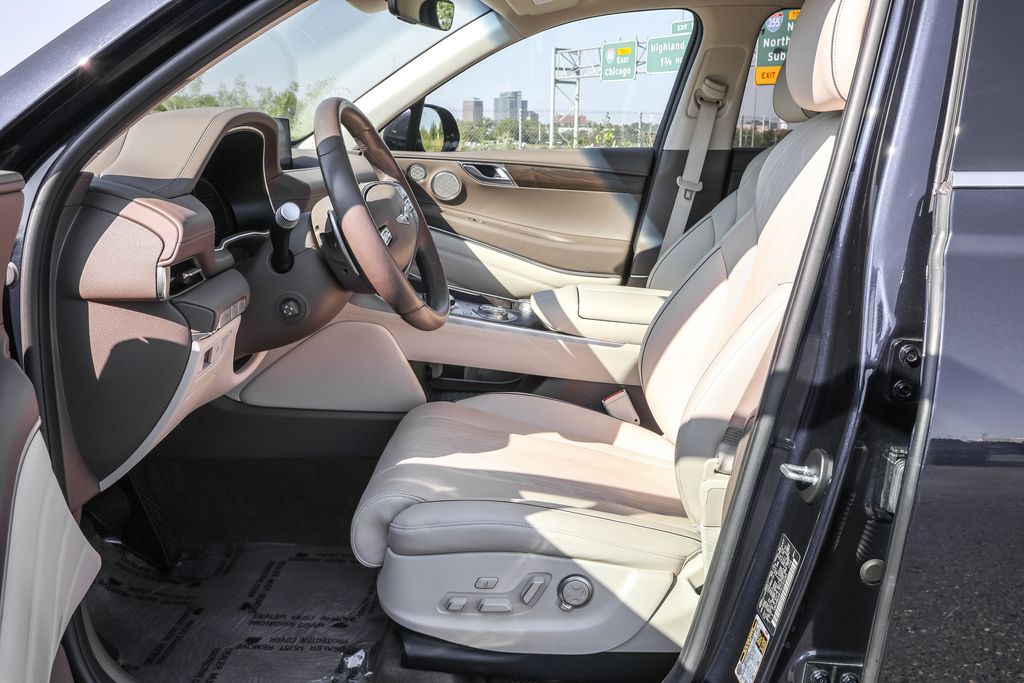2024 Genesis GV80 2.5T Prestige photo 4