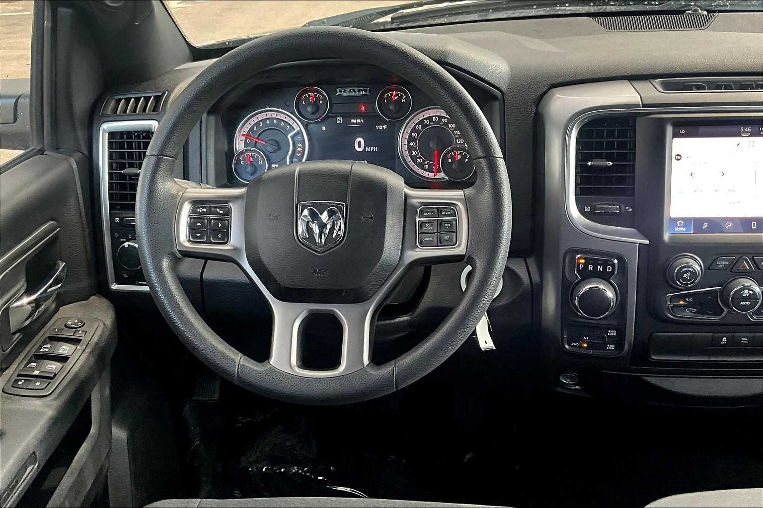2022 Ram 1500 Classic Warlock photo 4