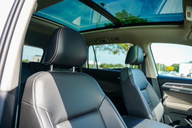 2023 Volkswagen Atlas SEL photo 36