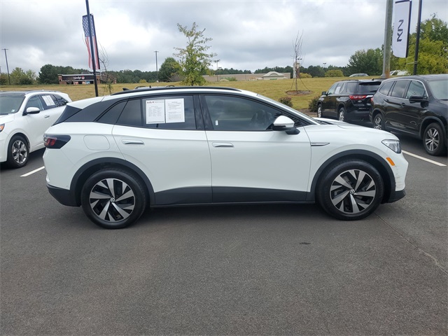 2024 Volkswagen ID.4 Pro photo 3