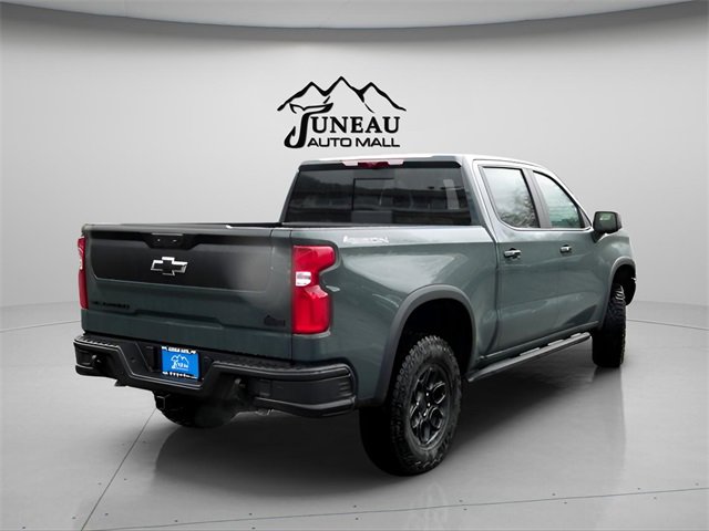 2026 Chevrolet Silverado 1500 ZR2 photo 2