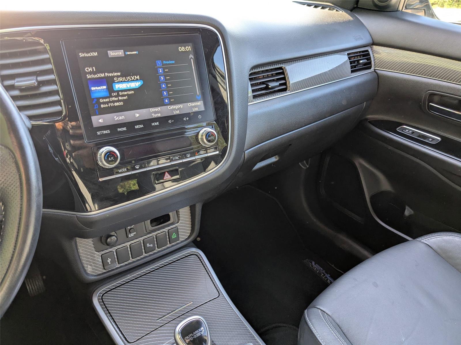 2020 Mitsubishi Outlander PHEV SEL photo 21
