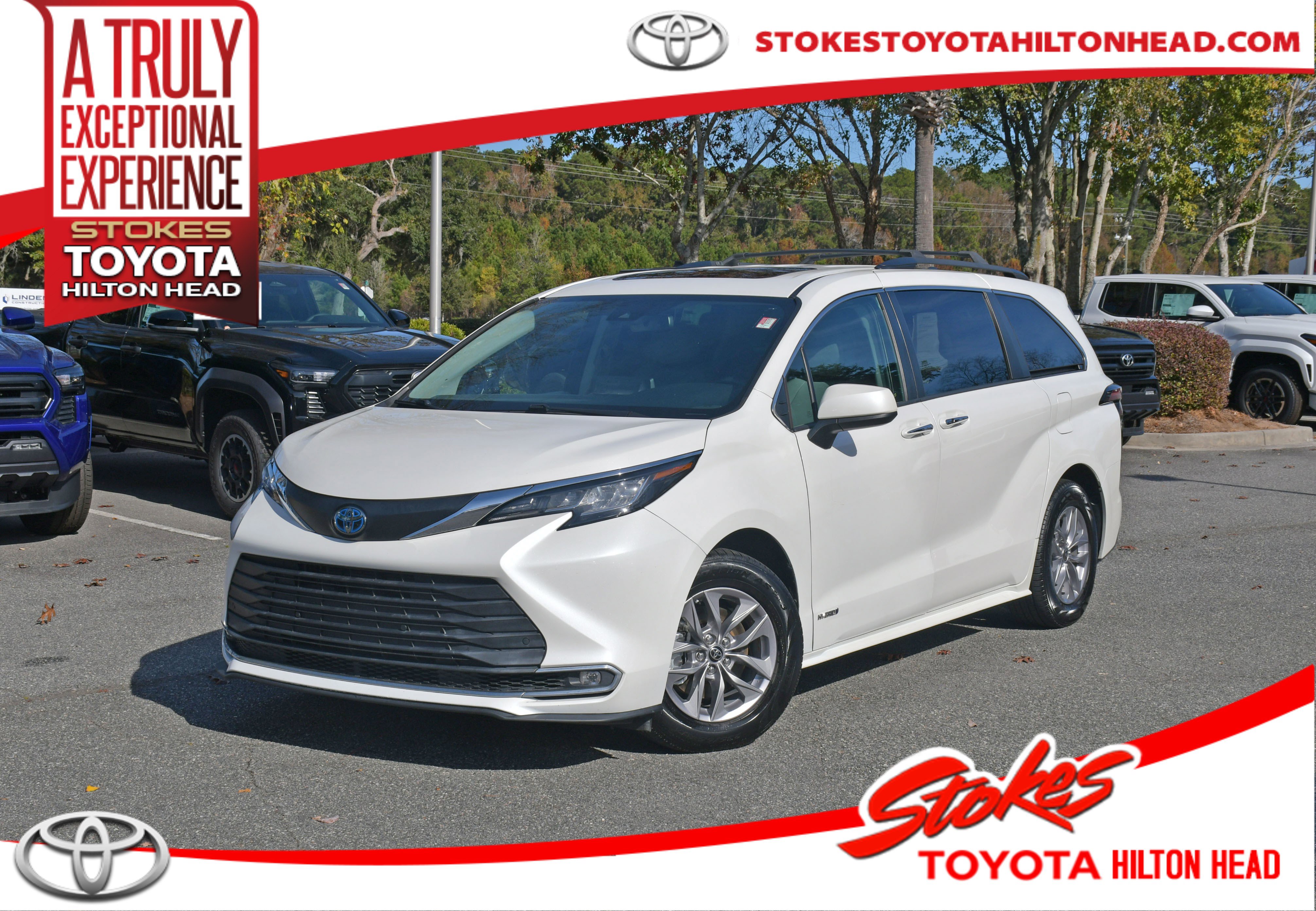 2021 Toyota Sienna XLE's photo