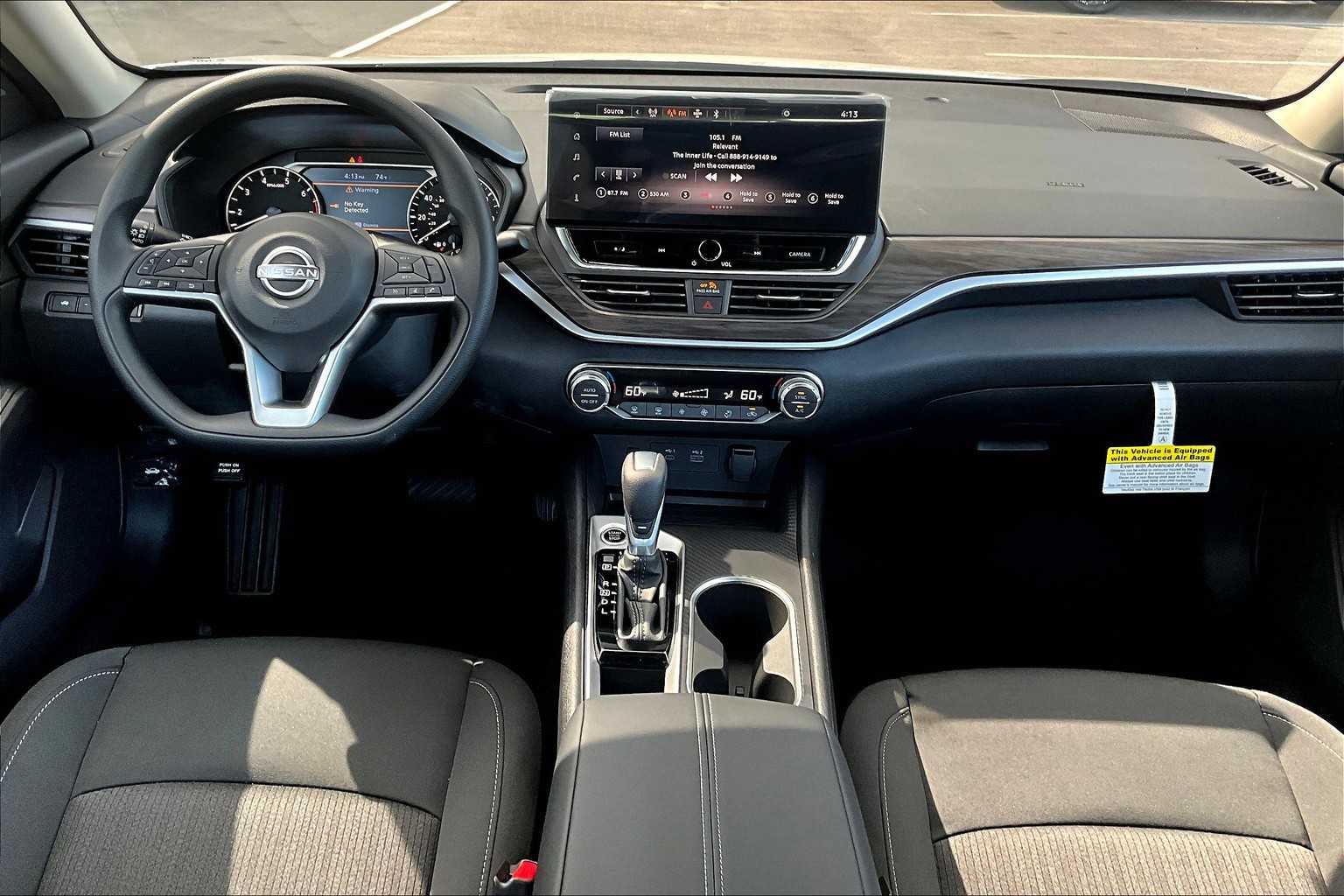 2025 Nissan Altima SV photo 5