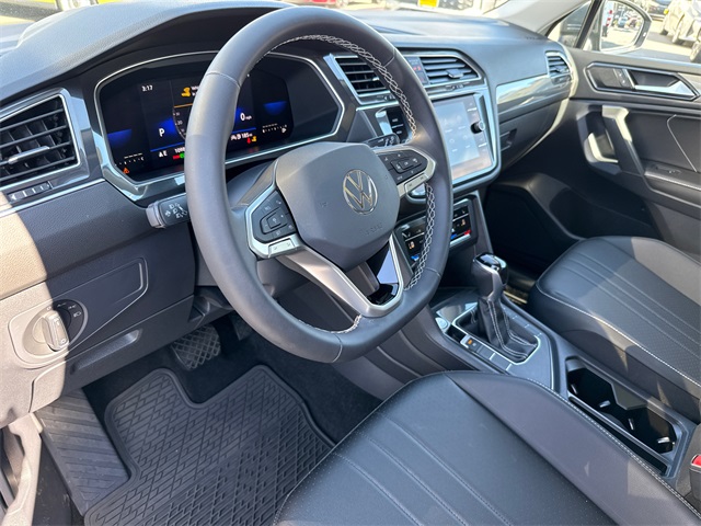 2023 Volkswagen Tiguan SE photo 32