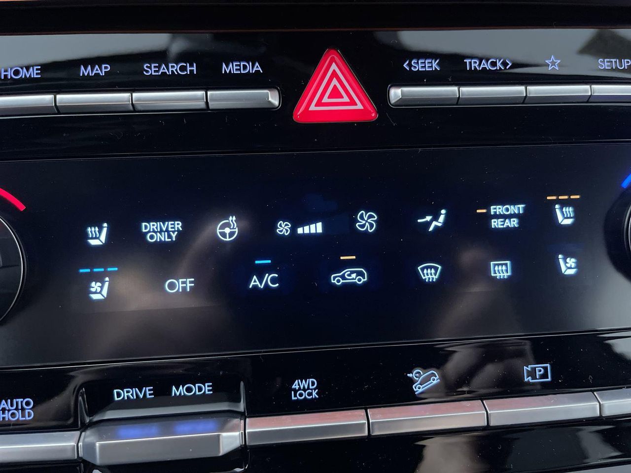 2025 Hyundai Santa Fe Calligraphy photo 18