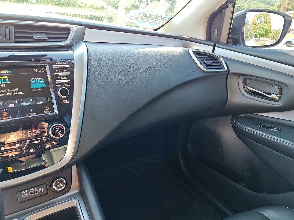 2024 Nissan Murano SV photo 25