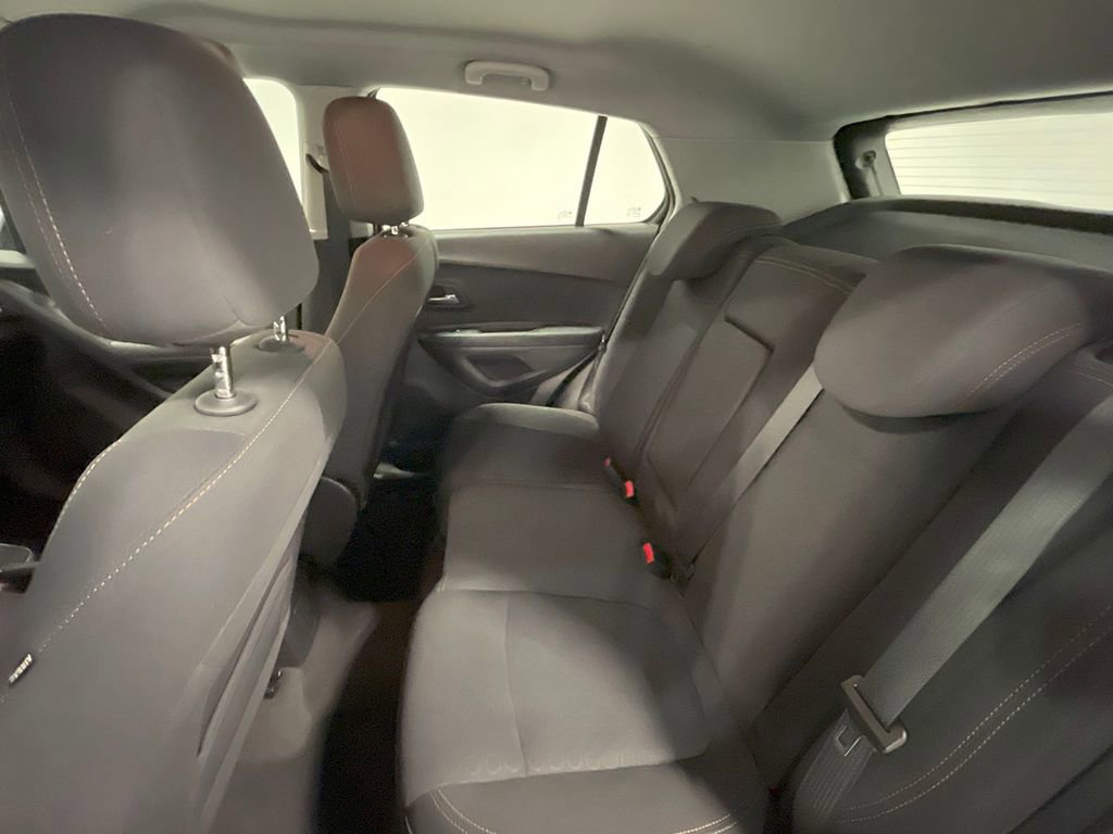 2019 Chevrolet Trax LS photo 16