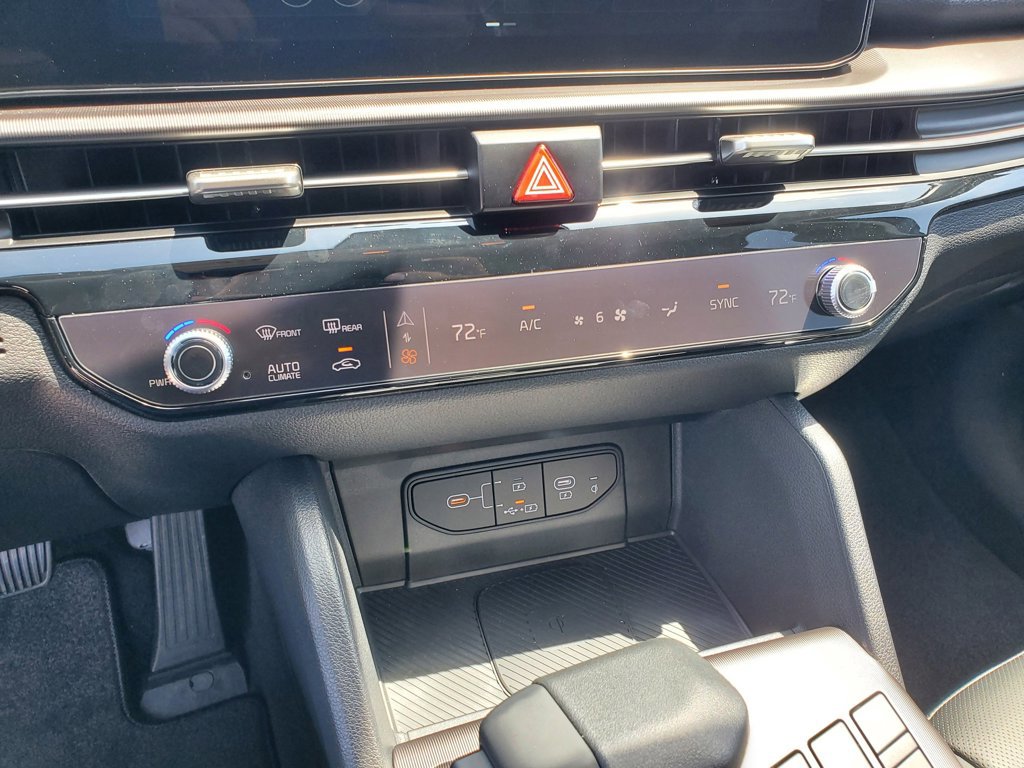 2026 Kia Sportage EX photo 18