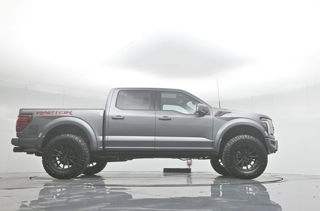 2025 Ford F-150 Raptor photo 46