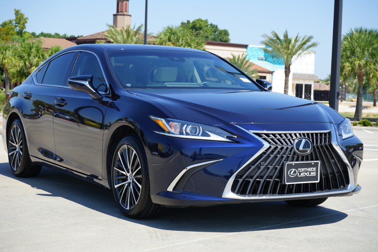 2025 Lexus ES 350 photo 4