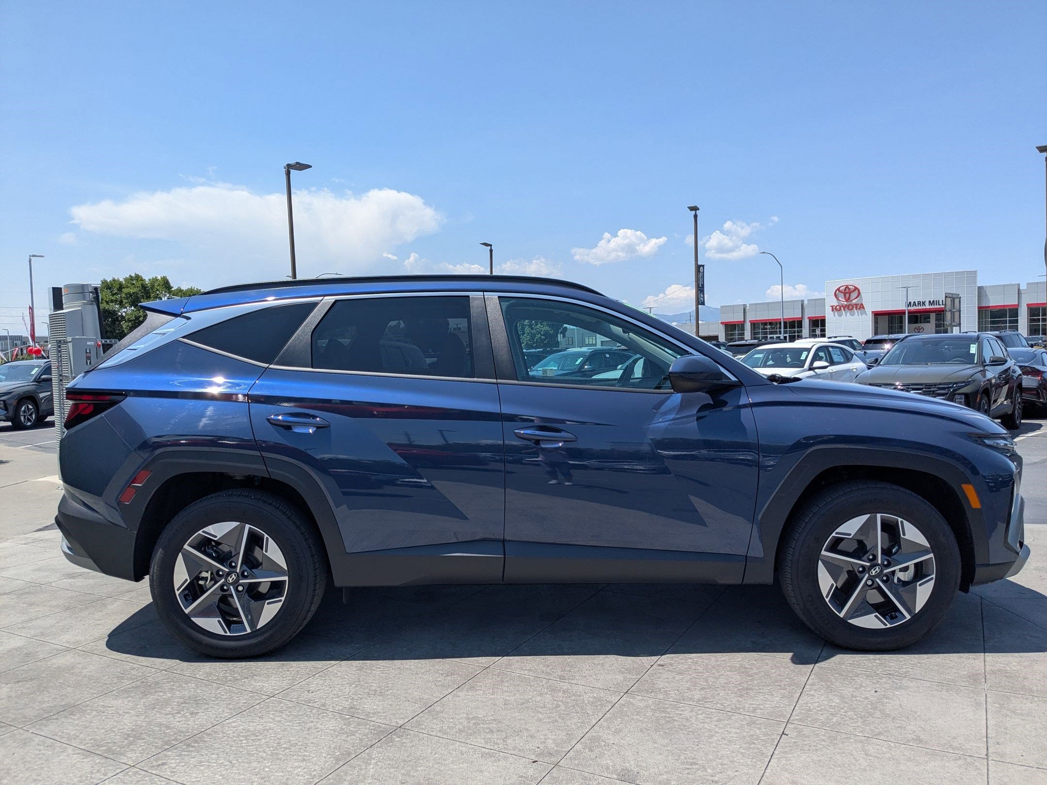 2025 Hyundai Tucson SEL photo 2