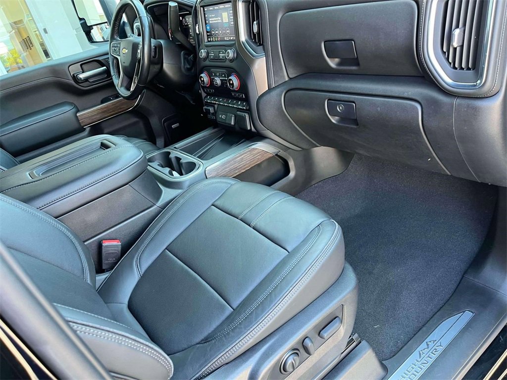 2022 Chevrolet Silverado 2500HD High Country photo 20