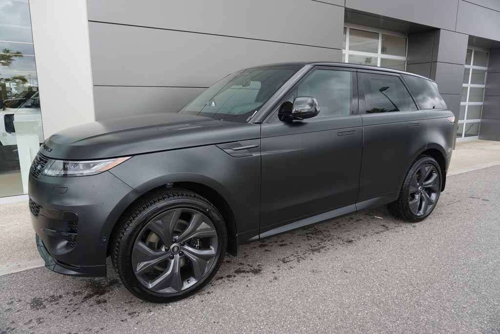 2025 Land Rover Range Rover Sport SE photo 3