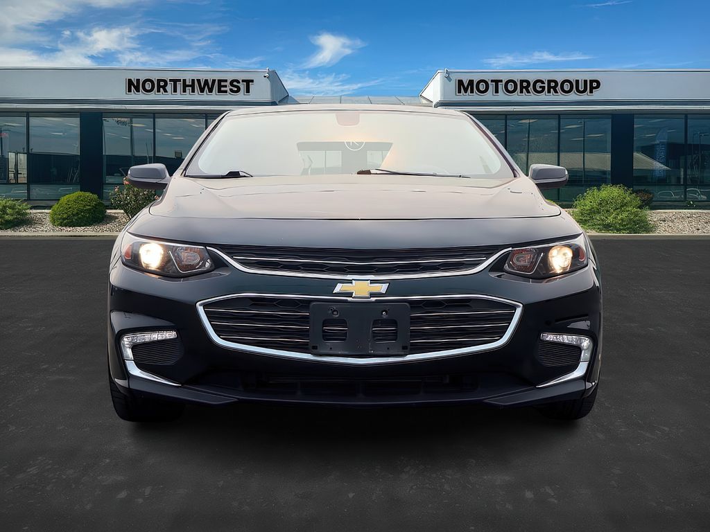 2016 Chevrolet Malibu 1LT photo 2