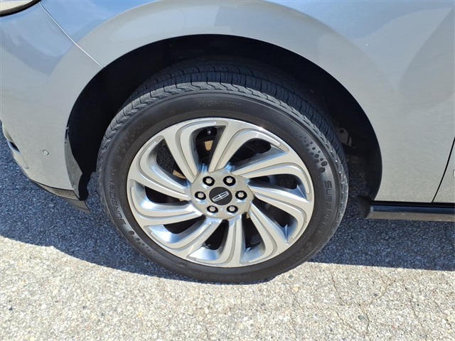2024 Lincoln Navigator Premiere photo 4