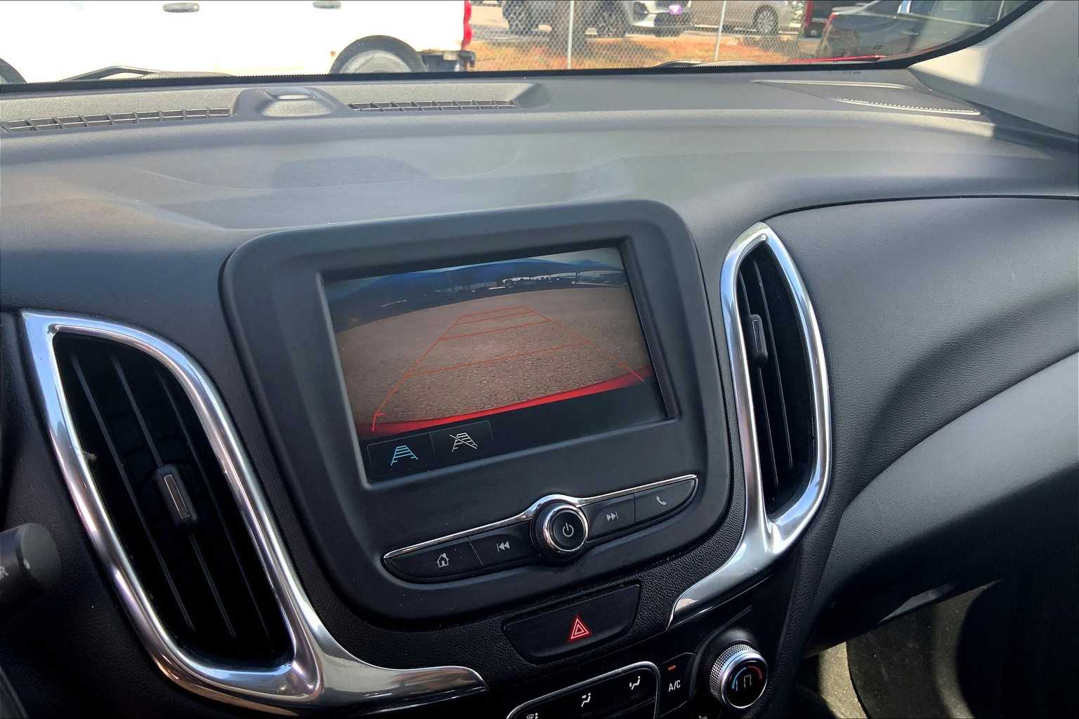 2018 Chevrolet Equinox LT photo 22