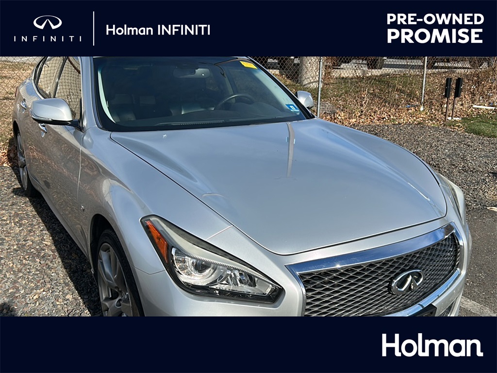 2015 INFINITI Q70 3.7's photo