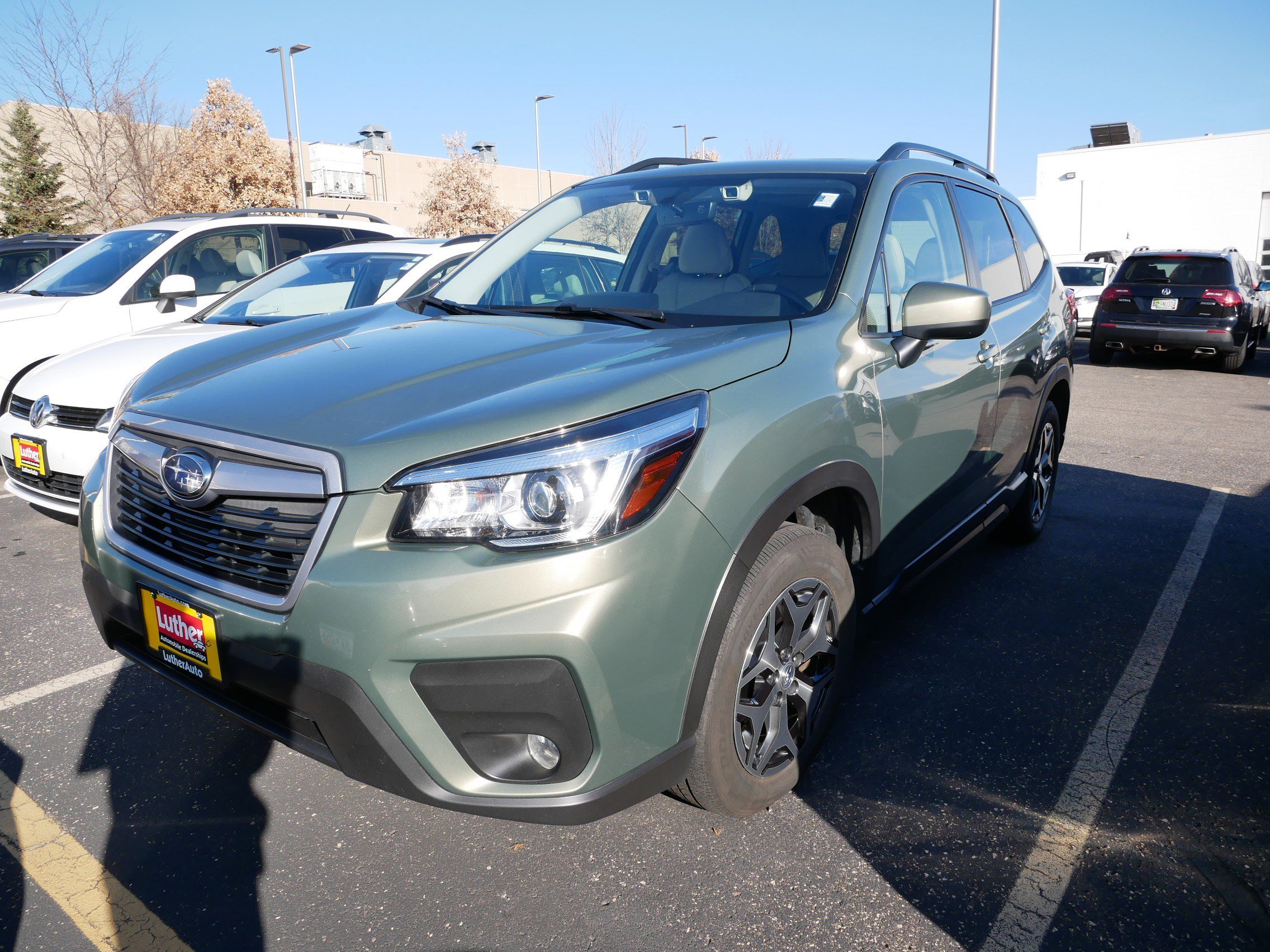 2020 Subaru Forester Premium photo 3