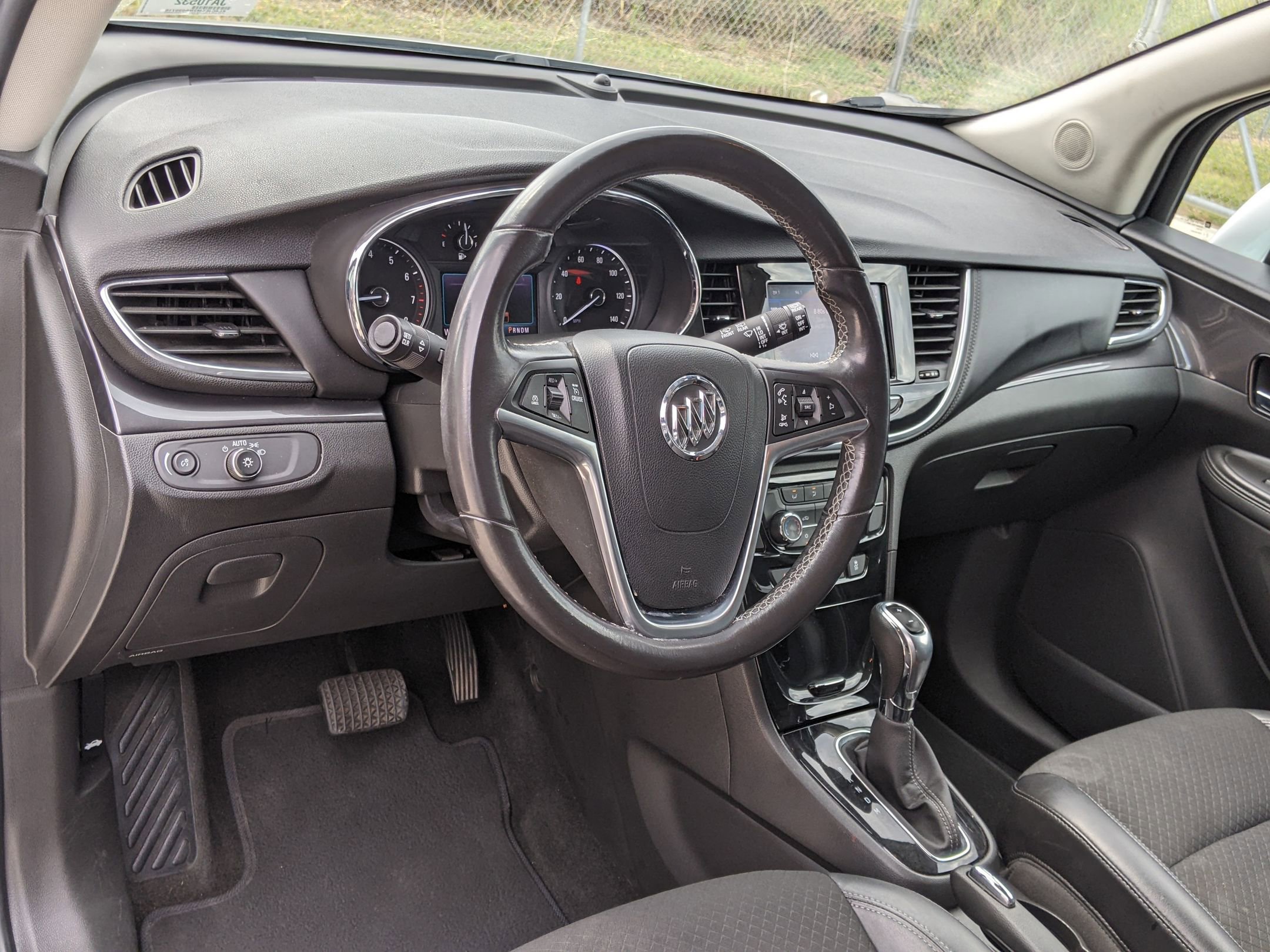 2022 Buick Encore Preferred photo 10