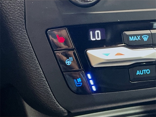 2020 Ford Explorer ST photo 11