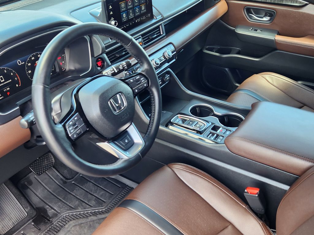 2025 Honda Pilot Elite photo 13