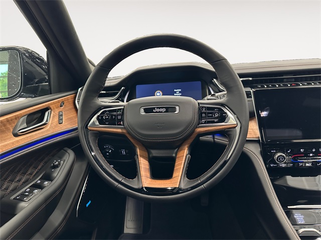 2025 Jeep Grand Cherokee Summit Reserve photo 11