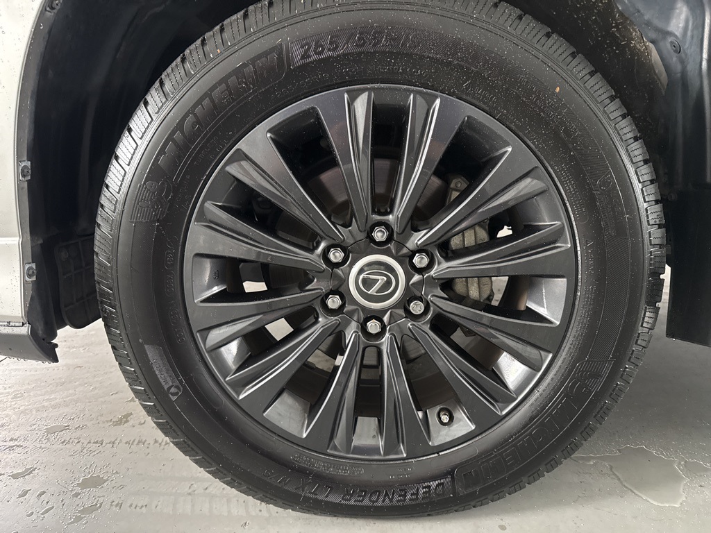 2021 Lexus GX 460 photo 2