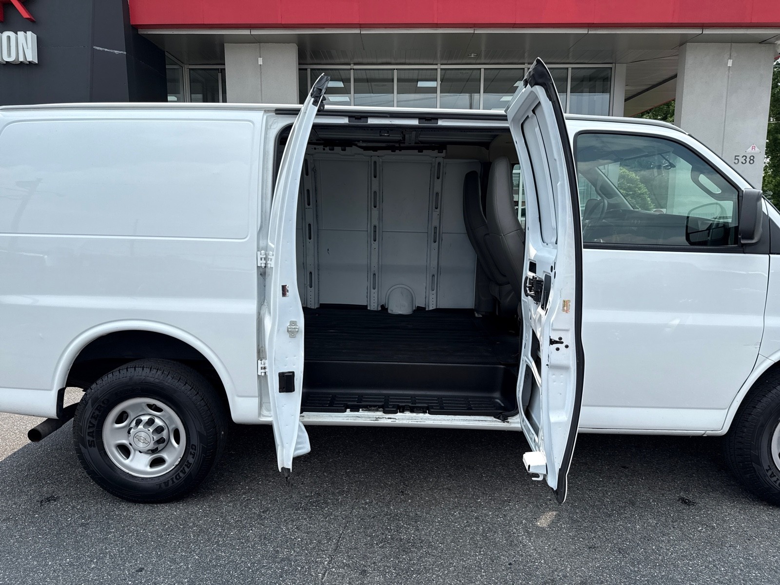 2020 Chevrolet Express 2500 Cargo Work Van photo 21