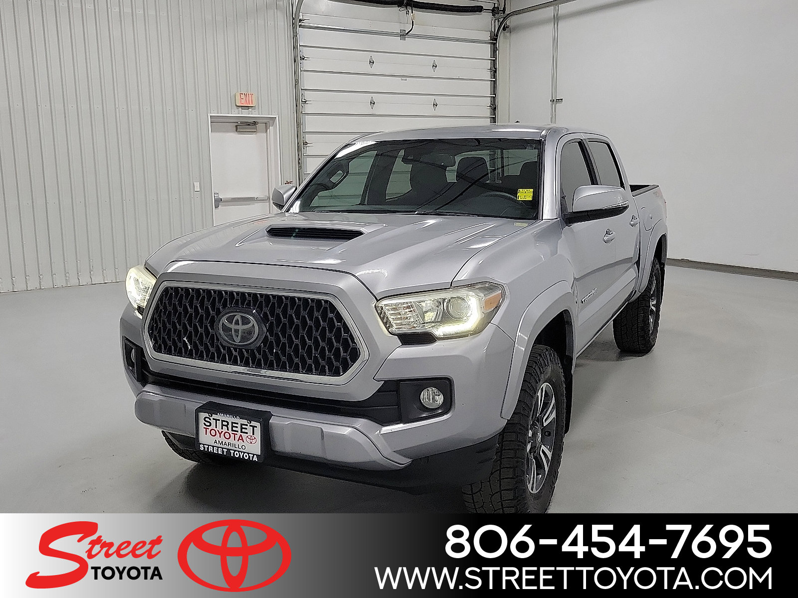 2018 Toyota Tacoma TRD Sport's photo