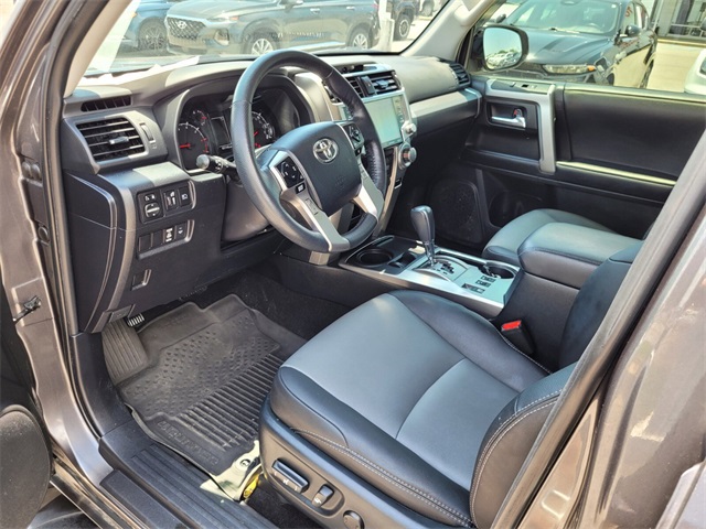 2023 Toyota 4Runner SR5 Premium photo 17