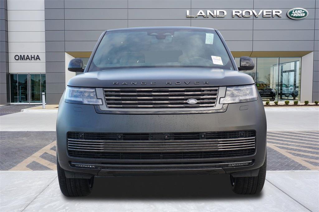 2025 Land Rover Range Rover SV photo 2