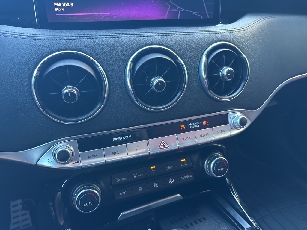 2022 Kia Stinger GT-Line photo 14