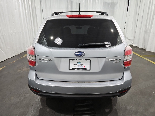 2015 Subaru Forester 2.5i Premium photo 4