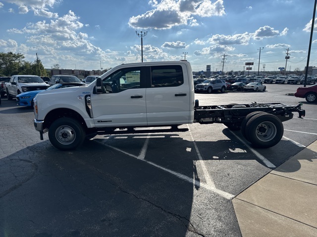 2026 Ford F-350 XL photo 3