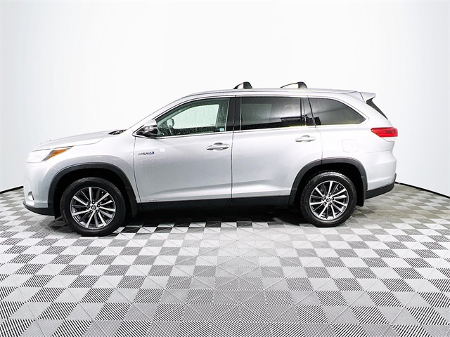 2019 Toyota Highlander Hybrid XLE photo 2