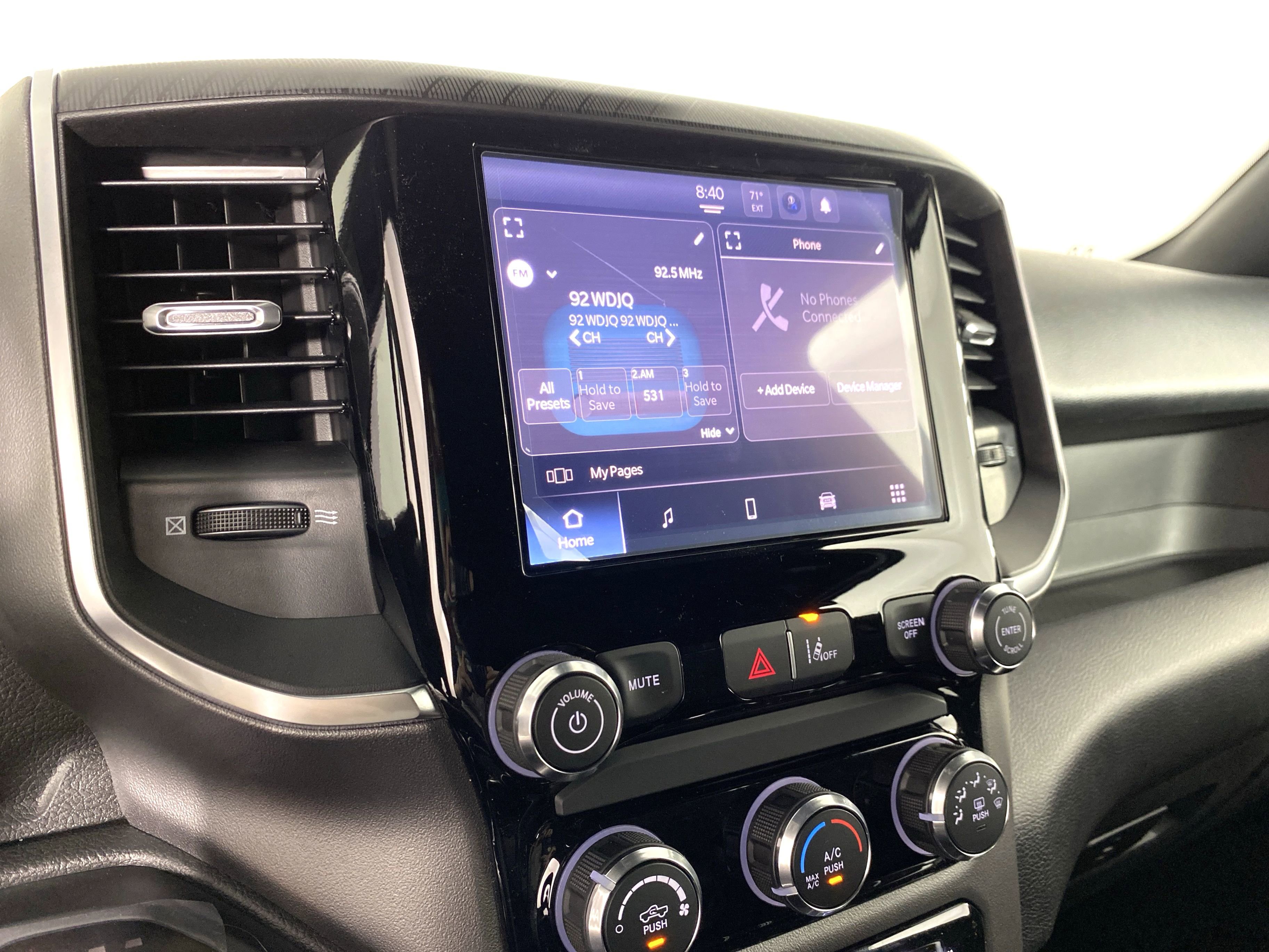 2025 Ram 1500 Big Horn Lone Star photo 3