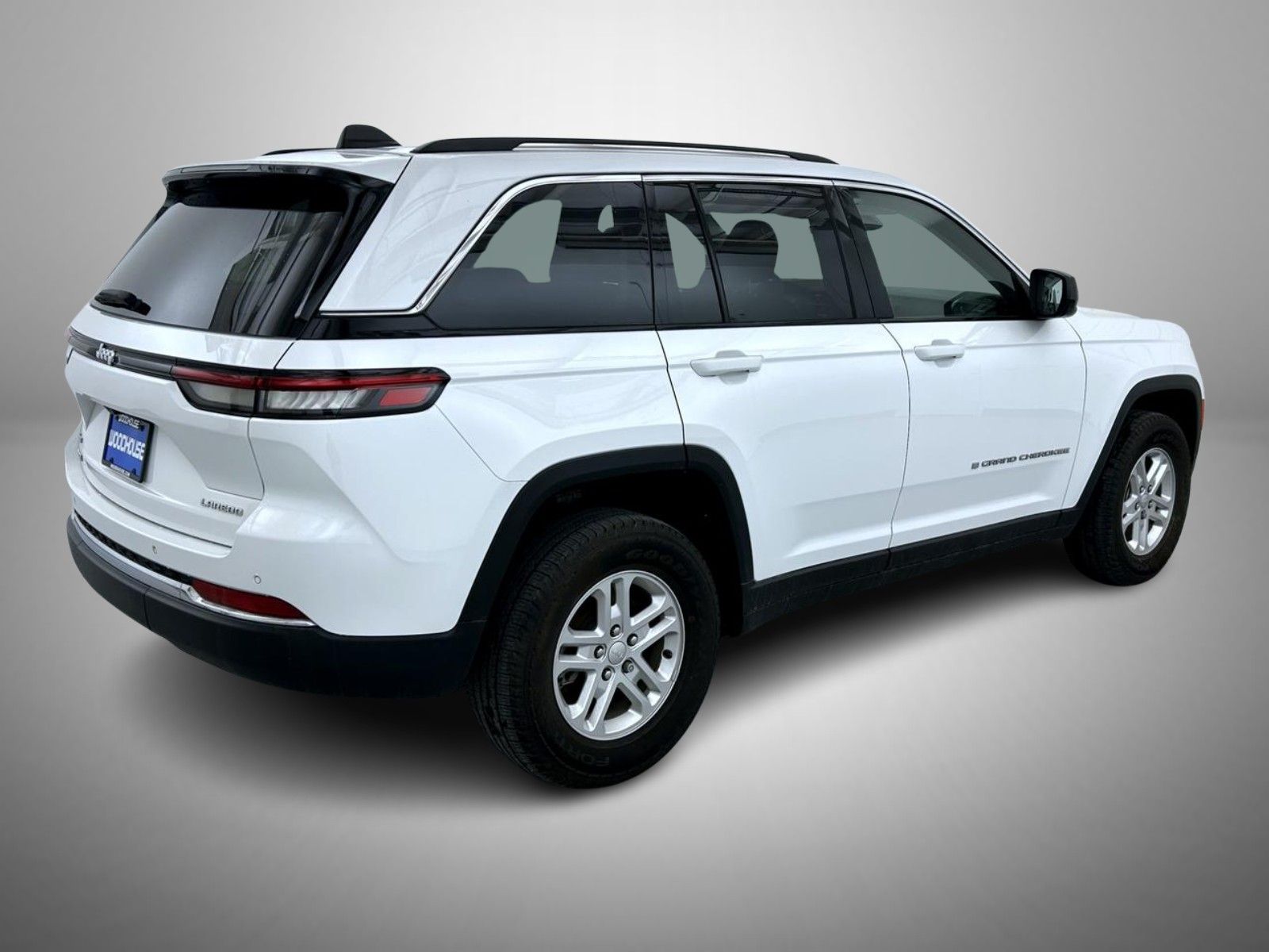 2023 Jeep Grand Cherokee Laredo photo 5