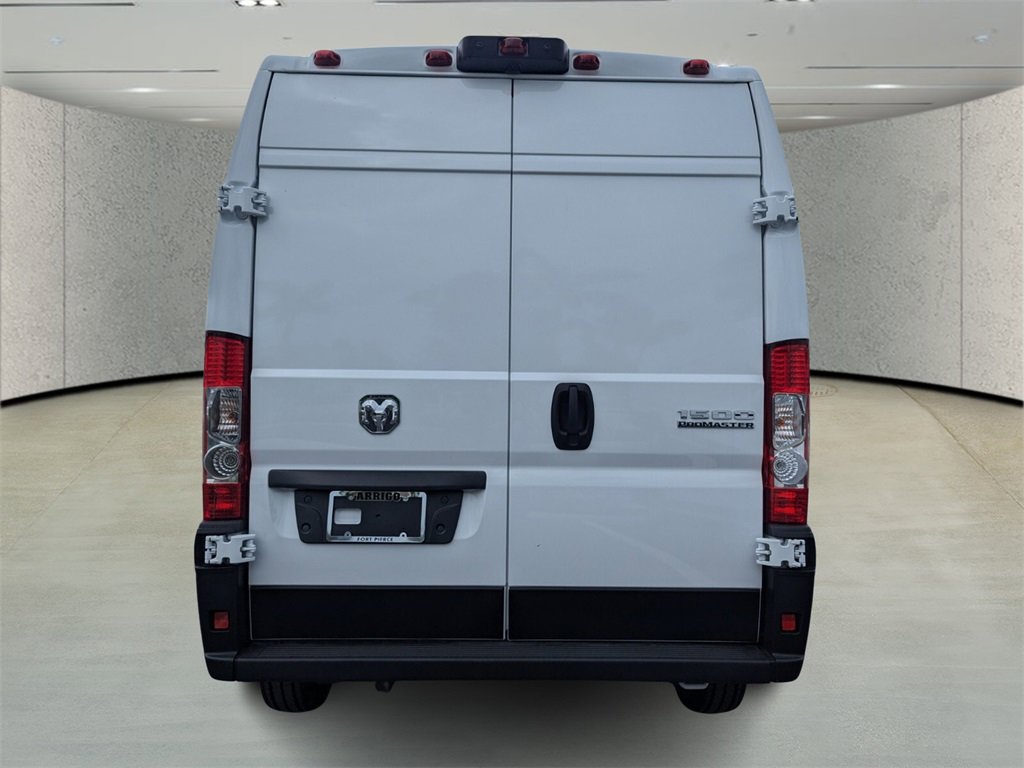 2025 Ram 1500 Tradesman photo 5