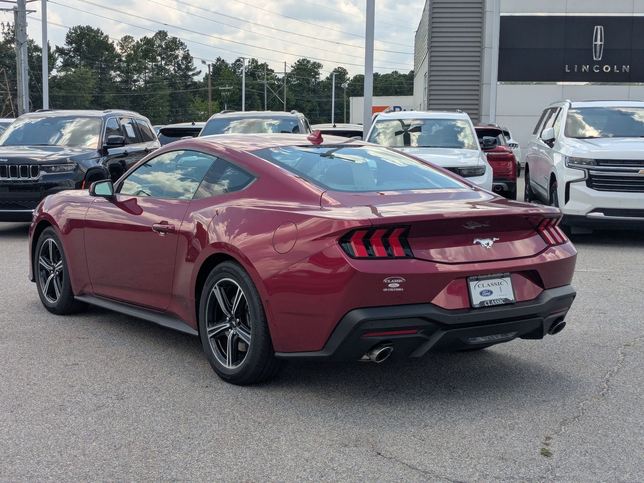 2025 Ford Mustang EcoBoost photo 7