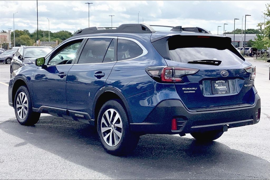 2022 Subaru Outback Premium photo 3